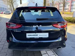 Kia Ceed / cee'd 1.5 T-GDI DCT7 OPF Vision KOMF+ Bild 4