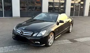 Mercedes-Benz E 200 CGI Cabrio BlueEFFICIENCY Avantgarde AMG Packet