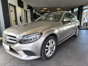 Mercedes-Benz C 220 C 220 T d 4Matic-Automatik-Head-up-Display