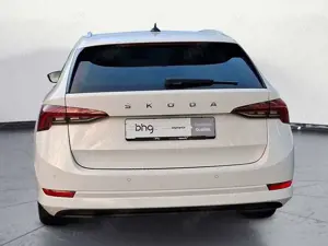 Skoda Octavia Combi 2.0 TDI DSG 4x4 Style Bild 5