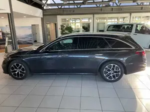Mercedes-Benz E 220 d T Avantgarde Int/Ext Standhzg Distronic Bild 3