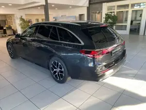 Mercedes-Benz E 220 d T Avantgarde Int/Ext Standhzg Distronic Bild 5