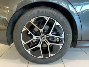 Mercedes-Benz E 220 d T Avantgarde Int/Ext Standhzg Distronic Bild 4