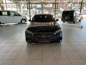 Mercedes-Benz E 220 d T Avantgarde Int/Ext Standhzg Distronic Bild 2