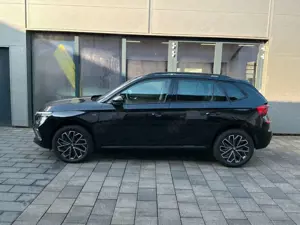 Skoda Kamiq 1,0 TSI DSG Tour AHK+LED+Kamera
