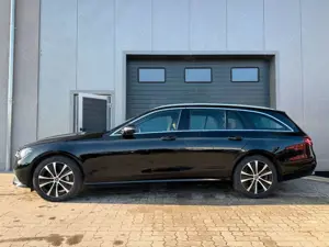 Mercedes-Benz E 300 de AVG/PANO/360°/LED/AMBIENTE Bild 4