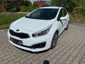 Kia Ceed / cee'd Ceed 1.6CRDi Dream Team Premium+ Navi/Kamera/SHZ