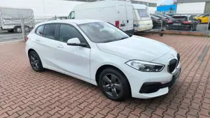 BMW 118 i Limousine F40 Advantage Navi