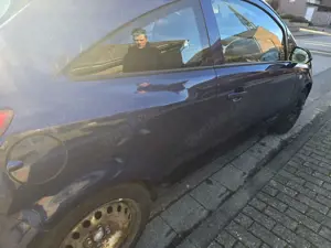 Opel Corsa 1.2 16V Bild 4