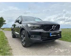 Volvo XC40 R Design 2WD Bild 2