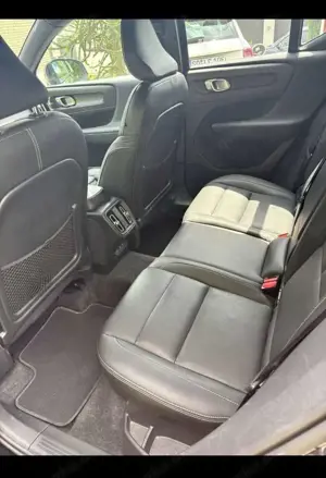 Volvo XC40 R Design 2WD Bild 3