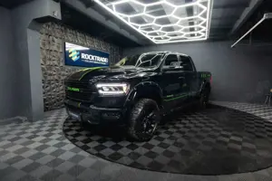 Dodge RAM 5.7 V8 HEMI 4x4 LARAMIE Offroad Night LED