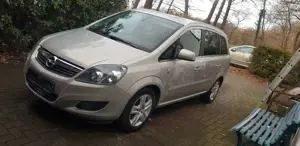 Opel Zafira ZAFIRA B 1.8 EDITION EZ: 03/2010 TÜV 06/2027