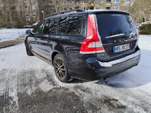 Volvo V70 Black Edition Leder TÜV Zahnriemen Inspektion Bild 2