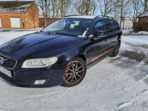 Volvo V70 Black Edition Leder TÜV Zahnriemen Inspektion Bild 4