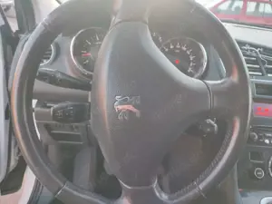 Peugeot 5008 Bild 4