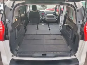 Peugeot 5008 Bild 2
