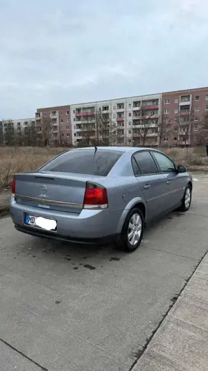 Opel Vectra 1.6 Bild 2