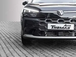 Volkswagen T-Roc 1.5 eTSI Style DSG AHK Ganzjahresreifen Bild 3