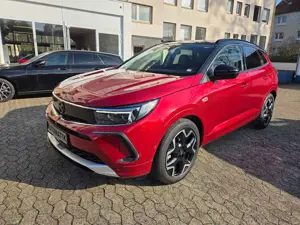 Opel Grandland X Ultimate 1.6 DI PheV AHK MATRIX NIGHTVISION StHei