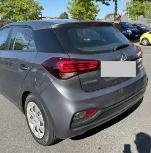 Hyundai i20 Select Bild 2