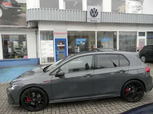 Volkswagen Golf VIII Lim. GTI Black Style  TSI DSG PANO,IQ