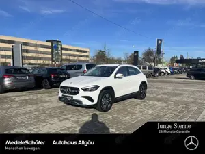 Mercedes-Benz GLA 200 GLA 200 Progressive 18" Vorr.-Distronic Kamera LED