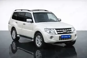 Mitsubishi Pajero 3.2 DI-D Edition 30*1 HD*7SITZER*LEDER*SH Bild 2