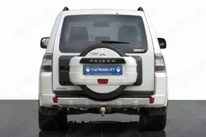 Mitsubishi Pajero 3.2 DI-D Edition 30*1 HD*7SITZER*LEDER*SH Bild 3