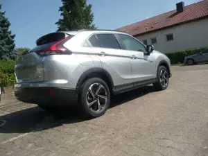 Mitsubishi Eclipse Cross Plug-in Hybrid BASIS 2.4 MIVEC 4WD Bild 3