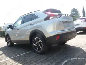 Mitsubishi Eclipse Cross Plug-in Hybrid BASIS 2.4 MIVEC 4WD Bild 2