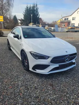 Mercedes-Benz CLA 35 AMG 4Matic Speedshift 7G-DCT