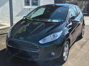 Ford Fiesta Titanium, NEUER MOTOR/8.000 KM