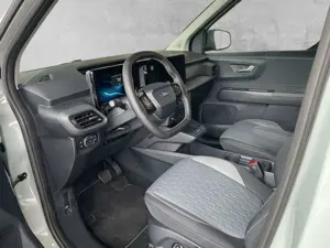 Ford Tourneo Courier BEV Titanium Bild 5