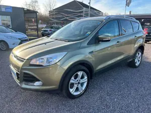 Ford Kuga Titanium AWD *Navi*AHK*PDC*SHZ*Euro5*