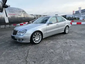 Mercedes-Benz E 350 CGI - 1. Hd. - Top Ausstattung - Mwst.