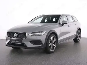 Volvo V60 Cross Country B4 AWD Plus+WINTERPAK+RFK+19 Bild 2