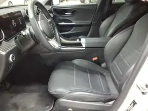 Mercedes-Benz C 300 C 300 d 9G- Ava DIS AssiPL BusiP KomfP Bild 3