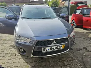 Mitsubishi Outlander 2.2 DI-D 4WD TC-SST Intense