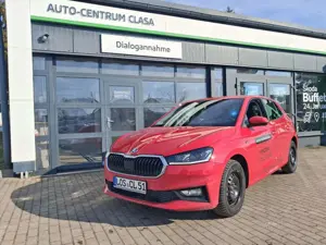 Skoda Fabia 1.0l TSI DSG 116 PS Tour AHK Navi RFK SHZ