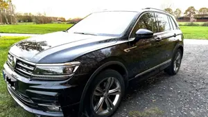 Volkswagen Tiguan Tiguan Diesel 2.0 TDI SCR Highline - R-Line - PANO