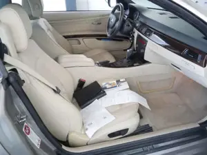 BMW 320 i Cabrio 2. Hand Xenon Temp. Durchlade Bild 5