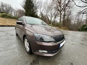 Skoda Fabia 1.2 TSI Style VOLL GARAGE GEPFLEGT 8fach KLIMA AHK