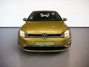 Volkswagen Golf VII 1.0 TSI 81kW Lim. ACC.SIHZ.WINTER.PDC.MuFu.BT Bild 3