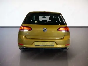 Volkswagen Golf VII 1.0 TSI 81kW Lim. ACC.SIHZ.WINTER.PDC.MuFu.BT Bild 5