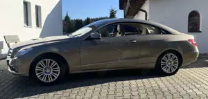 Mercedes-Benz E 350 E 350 CGI Coupe Neuzustand 15900km Original 7G Voll. Bild 5