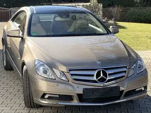 Mercedes-Benz E 350 E 350 CGI Coupe Neuzustand 15900km Original 7G Voll. Bild 4