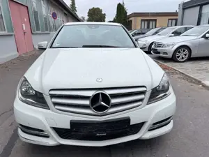 Mercedes-Benz C 180 C Limousine C 180 CGI BlueEfficiency Bild 2