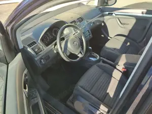 Volkswagen Touran 1,4 Automatik *7 Sitzer* 8 Fachbereift* KLIMA Bild 3