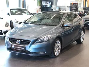 Volvo V40 D Momentum Pano*Leder*Kamera